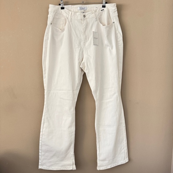NWT Judy Blue Mid Rise Bootcut White Denim Size 20W - Picture 5 of 14